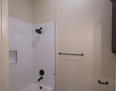 505 Winnie Street - Photo Thumbnail 21