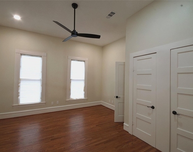 505 Winnie Street - Photo Thumbnail 17
