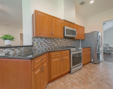 207 Rolling Plains Drive - Photo Thumbnail 13