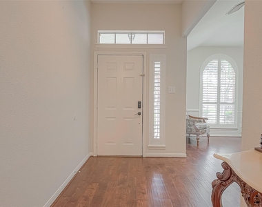 207 Rolling Plains Drive - Photo Thumbnail 6