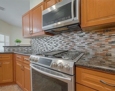207 Rolling Plains Drive - Photo Thumbnail 16
