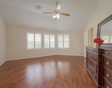 207 Rolling Plains Drive - Photo Thumbnail 23