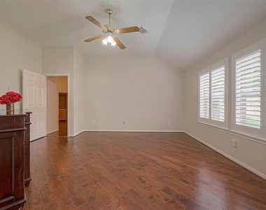 207 Rolling Plains Drive - Photo Thumbnail 25