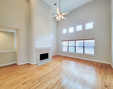 411 West 26th Street - Photo Thumbnail 12