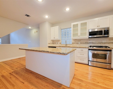 411 West 26th Street - Photo Thumbnail 1