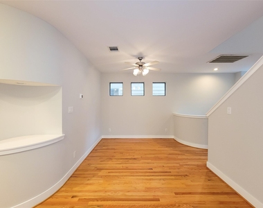 411 West 26th Street - Photo Thumbnail 14