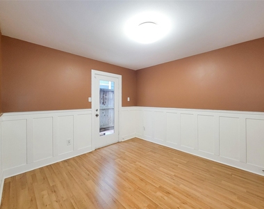 411 West 26th Street - Photo Thumbnail 24