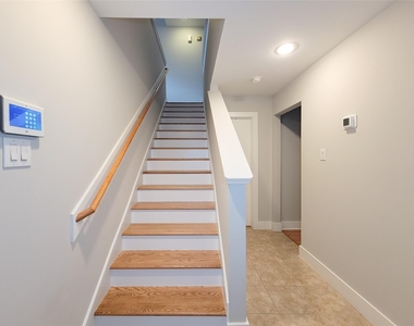 411 West 26th Street - Photo Thumbnail 17