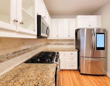 411 West 26th Street - Photo Thumbnail 8