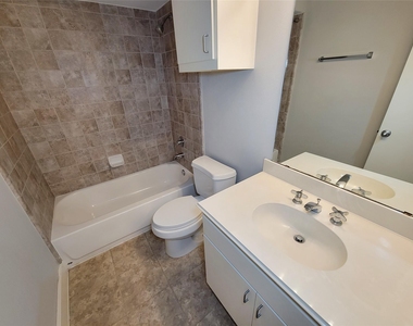 411 West 26th Street - Photo Thumbnail 33
