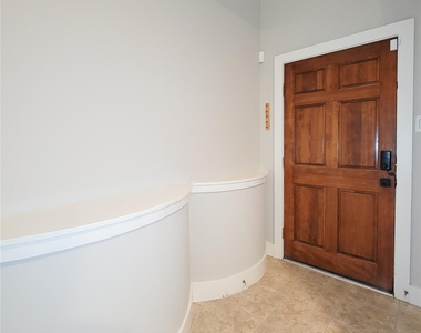 411 West 26th Street - Photo Thumbnail 26