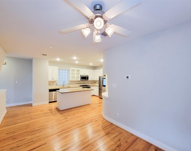 411 West 26th Street - Photo Thumbnail 9