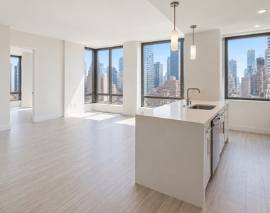 722 10th Avenue - Photo Thumbnail 2