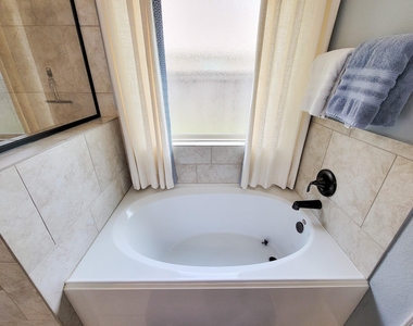 22902 Henderson Row Drive - Photo Thumbnail 36