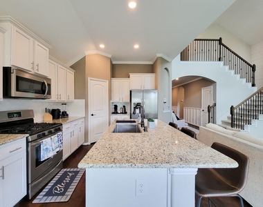 22902 Henderson Row Drive - Photo Thumbnail 26