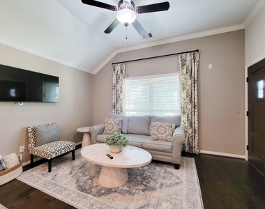 22902 Henderson Row Drive - Photo Thumbnail 3