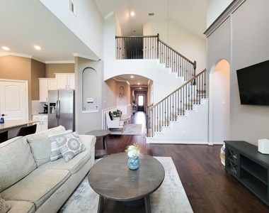 22902 Henderson Row Drive - Photo Thumbnail 20