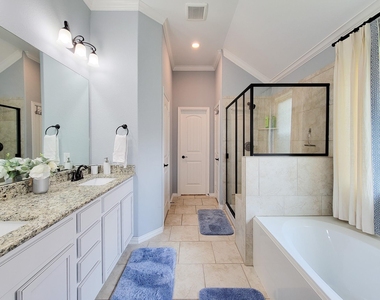 22902 Henderson Row Drive - Photo Thumbnail 34