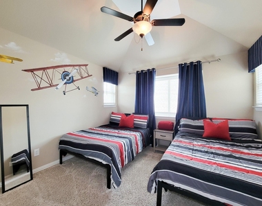 22902 Henderson Row Drive - Photo Thumbnail 43