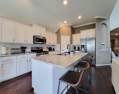 22902 Henderson Row Drive - Photo Thumbnail 25