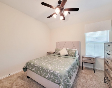 22902 Henderson Row Drive - Photo Thumbnail 17