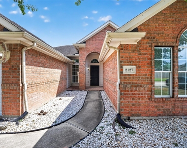 2127 Hannover Way - Photo Thumbnail 4