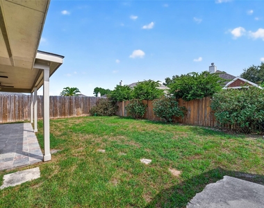 2127 Hannover Way - Photo Thumbnail 42