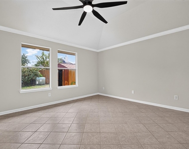 2127 Hannover Way - Photo Thumbnail 35