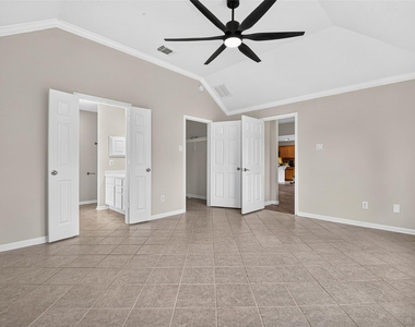 2127 Hannover Way - Photo Thumbnail 33