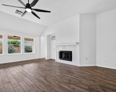 2127 Hannover Way - Photo Thumbnail 11