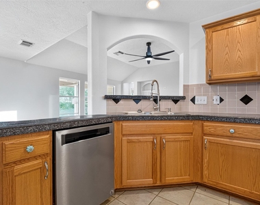 2127 Hannover Way - Photo Thumbnail 18