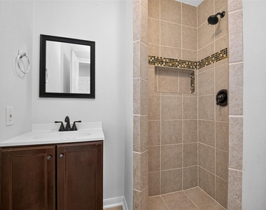 2127 Hannover Way - Photo Thumbnail 22