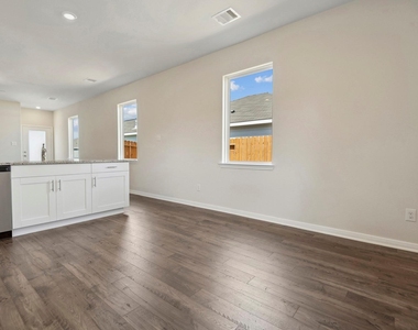 15511 Caramel Springs Drive - Photo Thumbnail 7