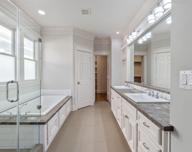 434 W 27th Street - Photo Thumbnail 16