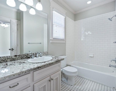 434 W 27th Street - Photo Thumbnail 21