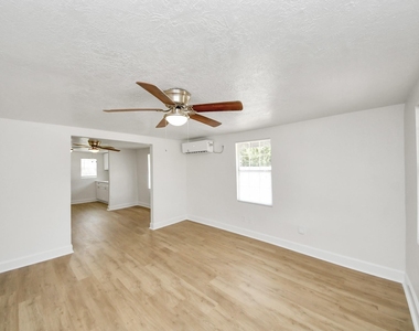 7222 San Angelo Street - Photo Thumbnail 12
