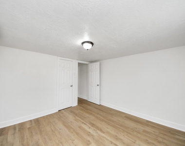 7222 San Angelo Street - Photo Thumbnail 10
