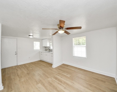 7222 San Angelo Street - Photo Thumbnail 16