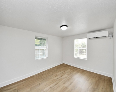 7222 San Angelo Street - Photo Thumbnail 22