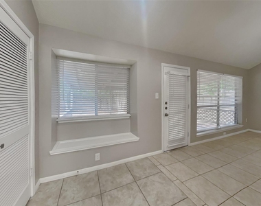 17402 Eastwood Circle - Photo Thumbnail 5