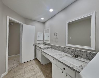 17402 Eastwood Circle - Photo Thumbnail 9