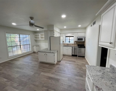 1311 Antoine Drive - Photo Thumbnail 4