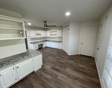 1311 Antoine Drive - Photo Thumbnail 2