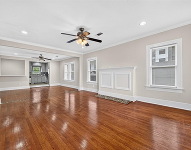 1929 Hawthorne Street - Photo Thumbnail 7