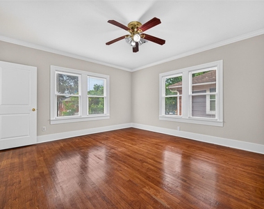 1929 Hawthorne Street - Photo Thumbnail 22
