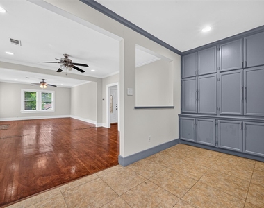 1929 Hawthorne Street - Photo Thumbnail 13