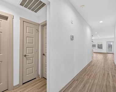 7007 Fleetwood Crescent Way - Photo Thumbnail 1