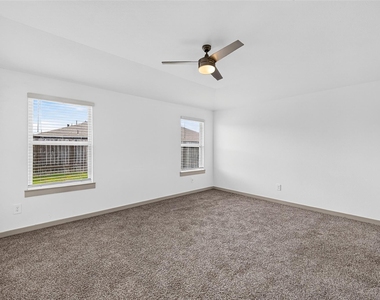 7007 Fleetwood Crescent Way - Photo Thumbnail 17