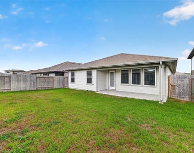 7007 Fleetwood Crescent Way - Photo Thumbnail 21