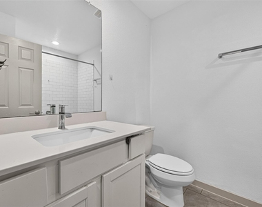 7007 Fleetwood Crescent Way - Photo Thumbnail 18
